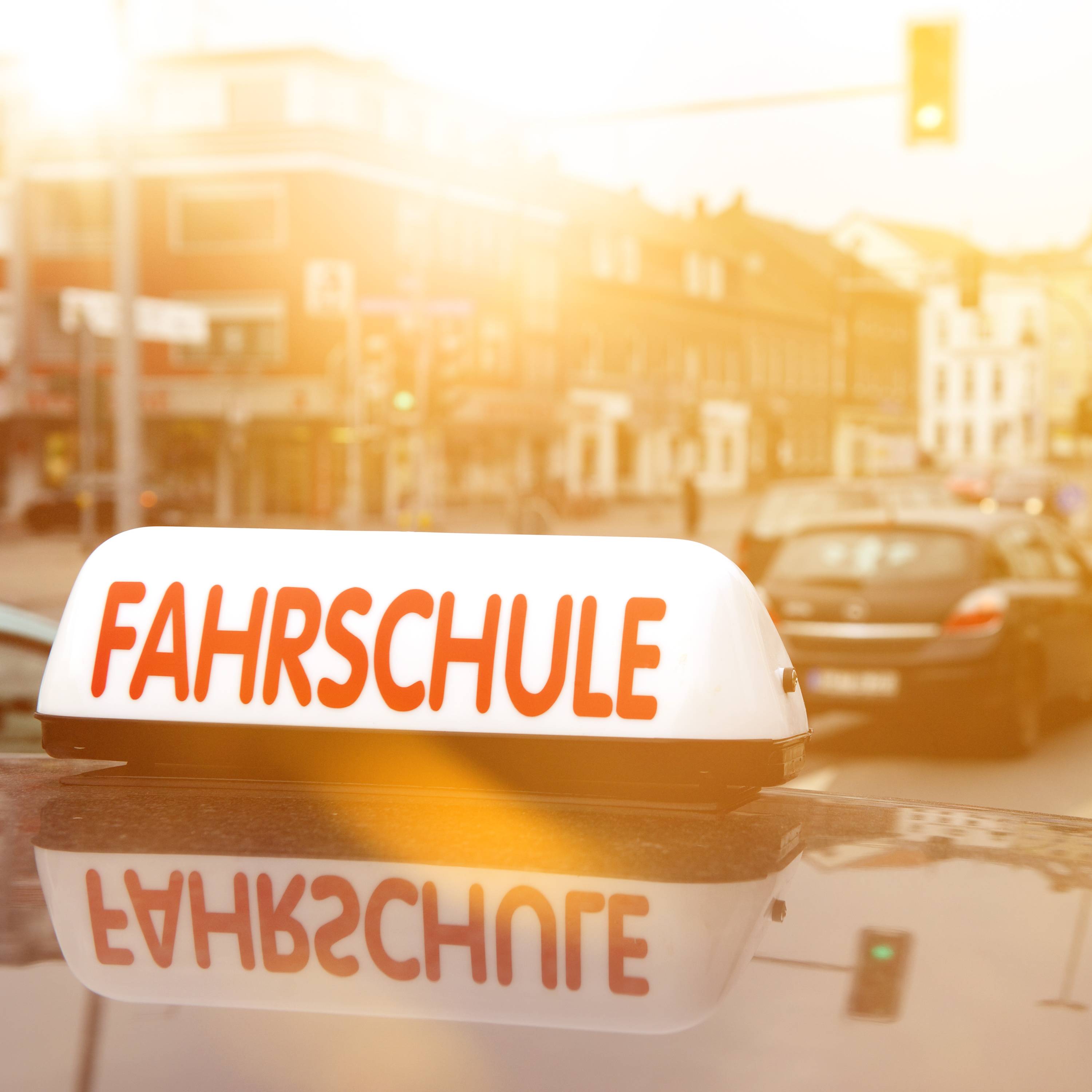 Fahrschule Rauch Facebook ad: Führerschein machen, Freiheit erleben