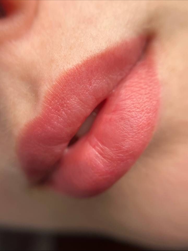Estudio Antonella Paludi Facebook ad: ¿Soñas con tus labios así de hermosos?