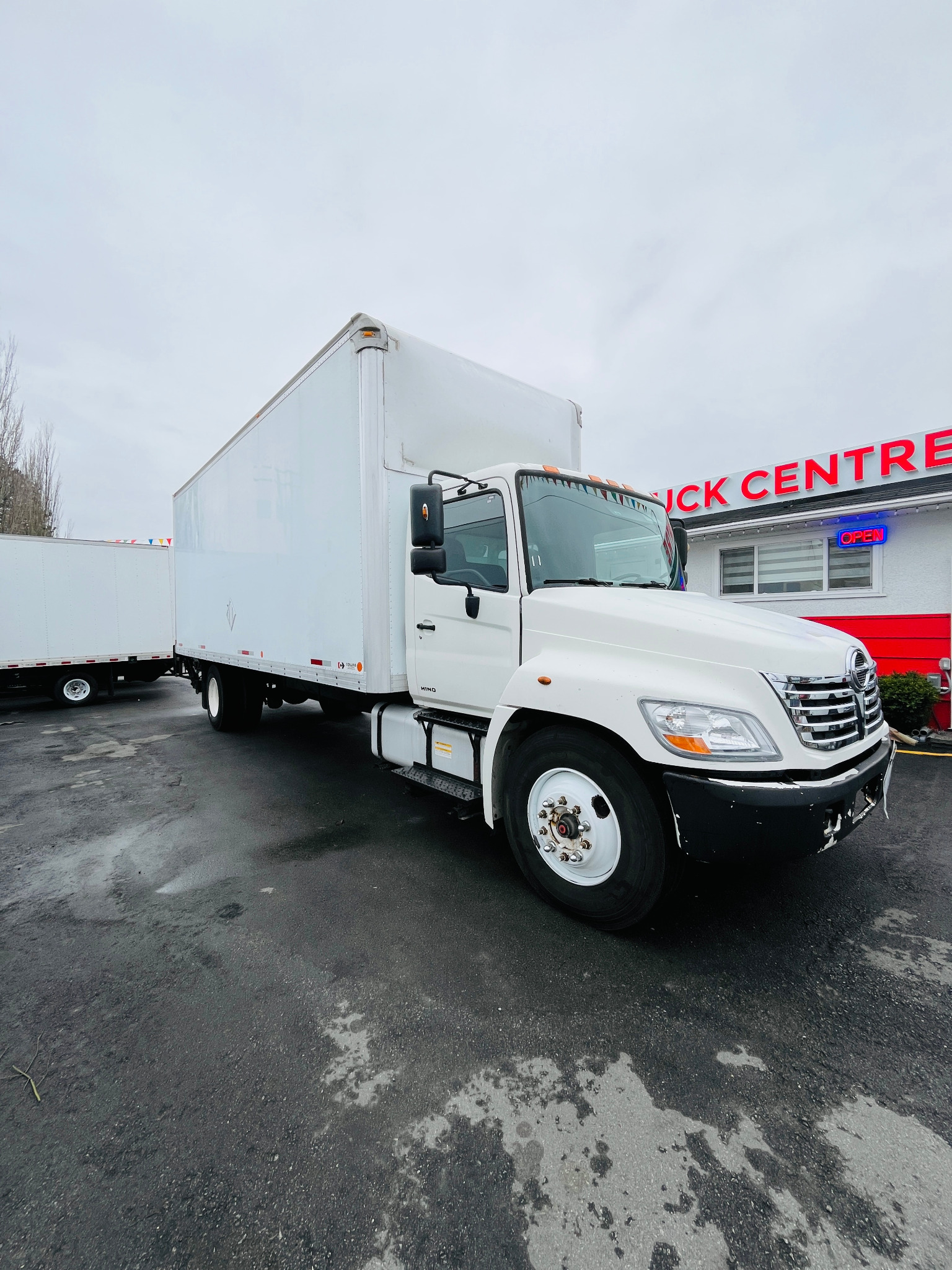 M&S Truck Centre Facebook ad: 2009 HINO 338 HIGH CUBE + 24' BOX + ALUMINIUM TAILGATE
