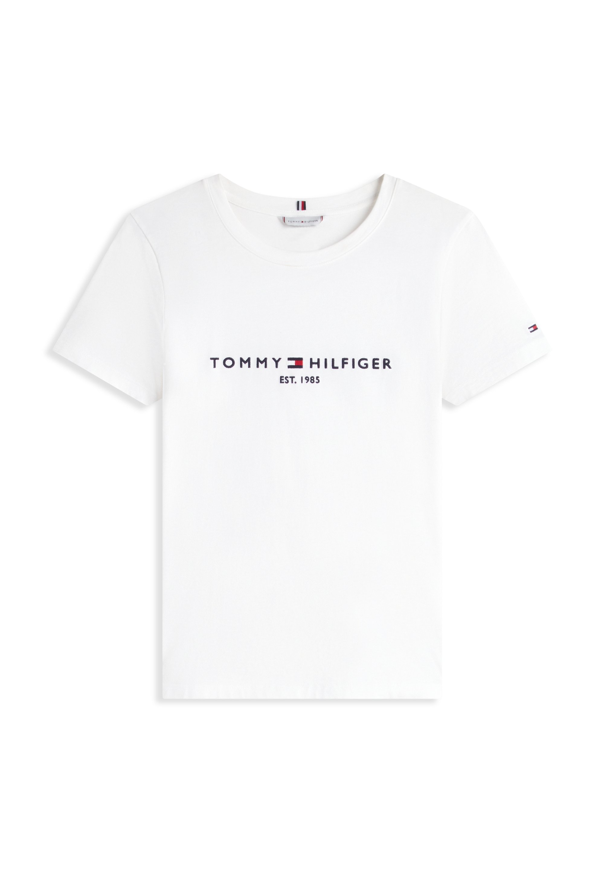 Zalando Brands Facebook ad: Romeo Beckham ląduje w Nowym Jorku, więc czas…