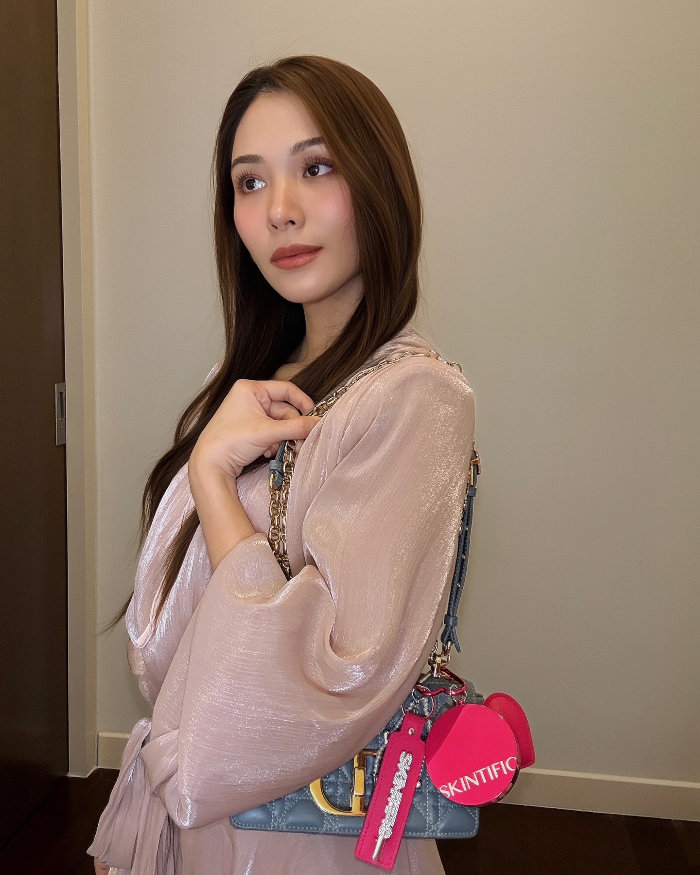 Elvina Mohamad Official Facebook ad
