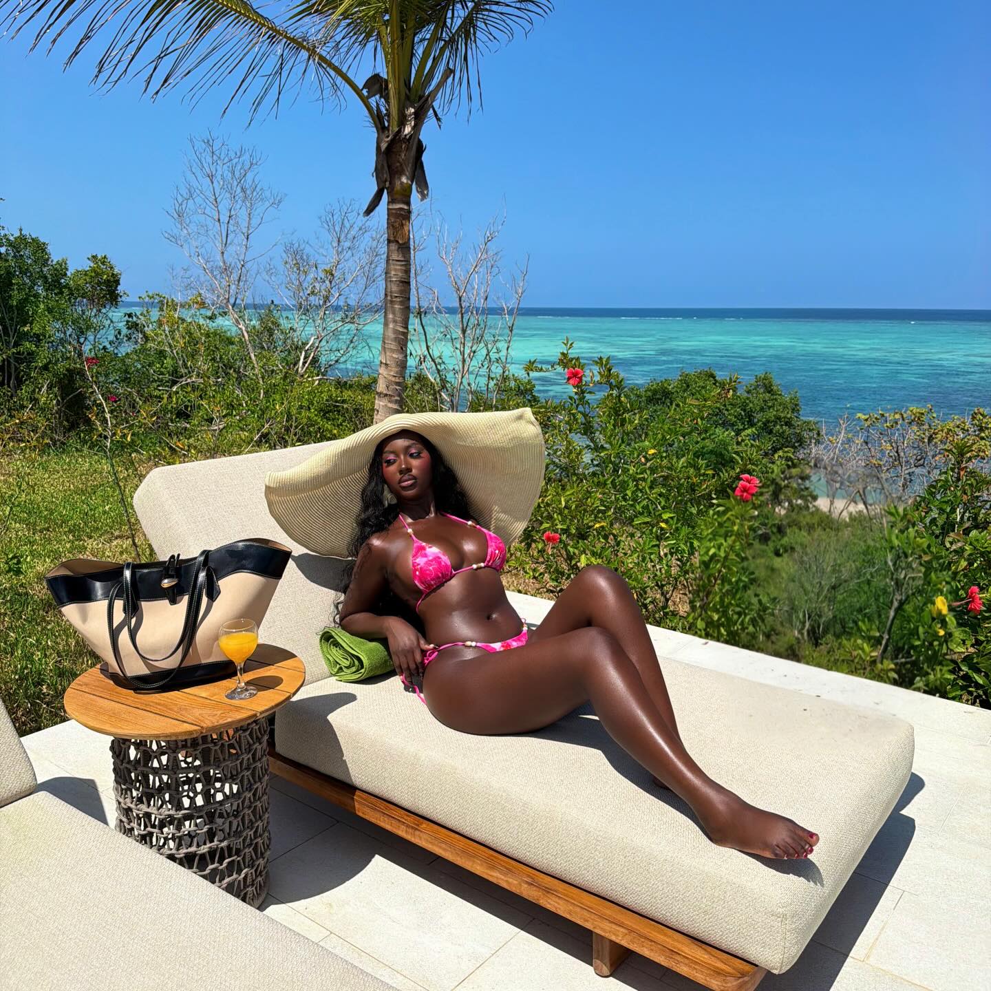 Fashion Nova Facebook ad