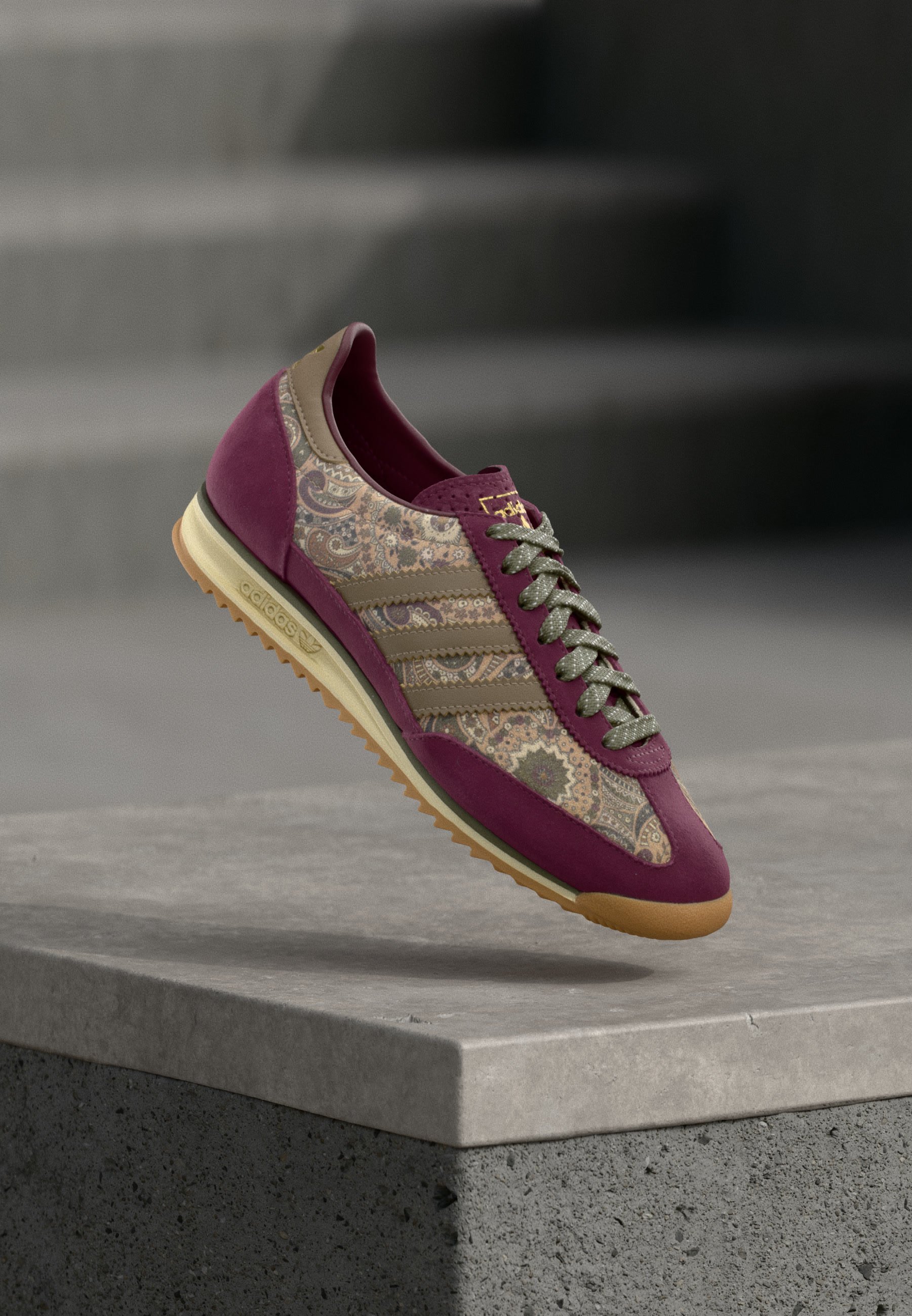 Zalando Facebook ad: adidas Originals SL 72 OG - Zapatillas - maroon/khaki…